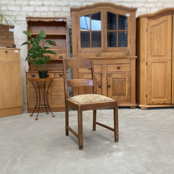 Brūns krēsls