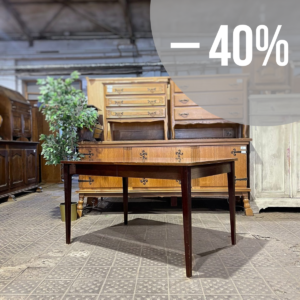 Tumši brūns ēdamgalds