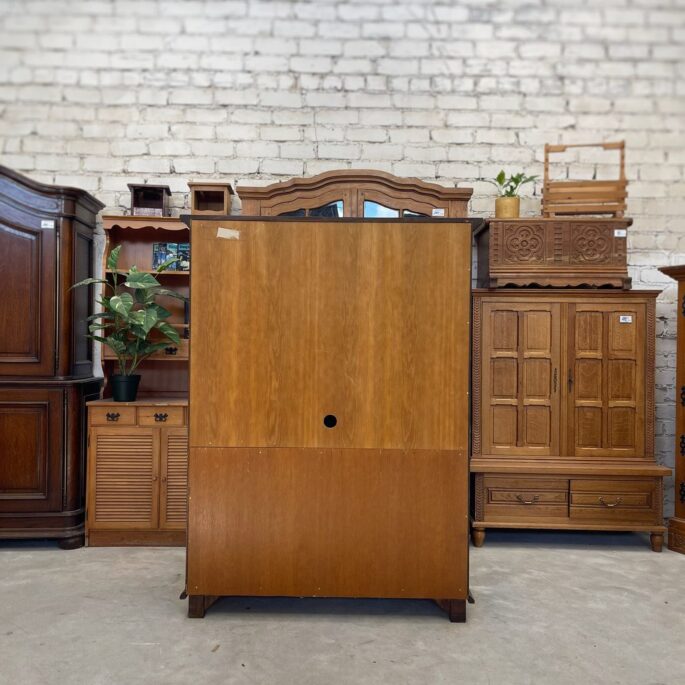 Brūna TV bufete