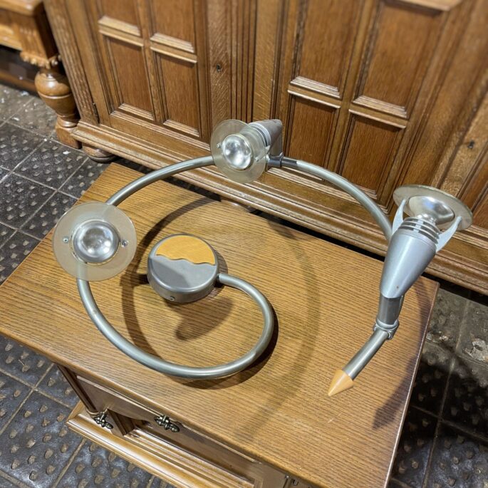 Metāla griestu lampa