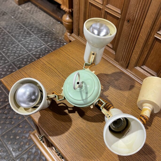 Metāla griestu lampa