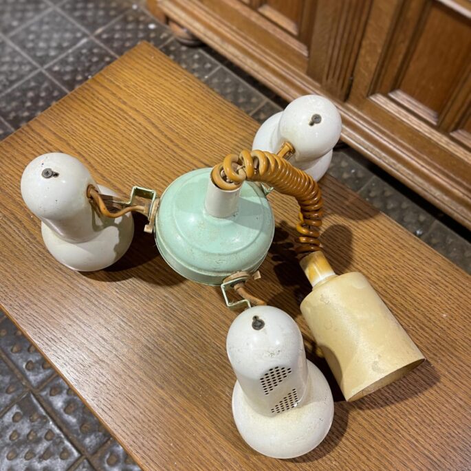 Metāla griestu lampa