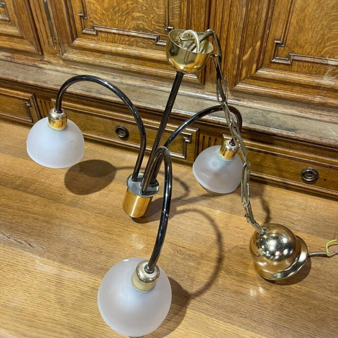 Metāla griestu lampa