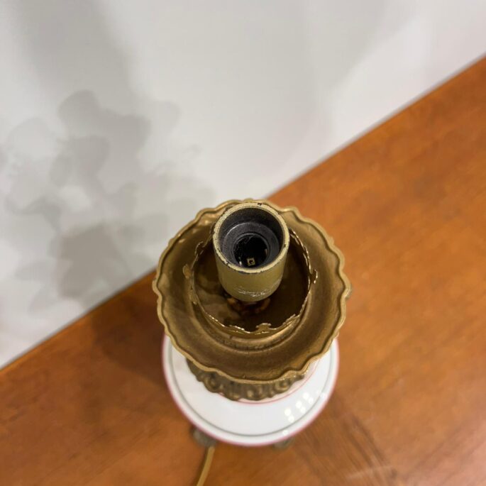 Porcelāna galda lampa ar bronzas detaļām