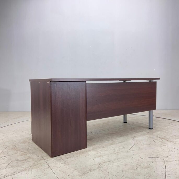 Biroja rakstāmgalds