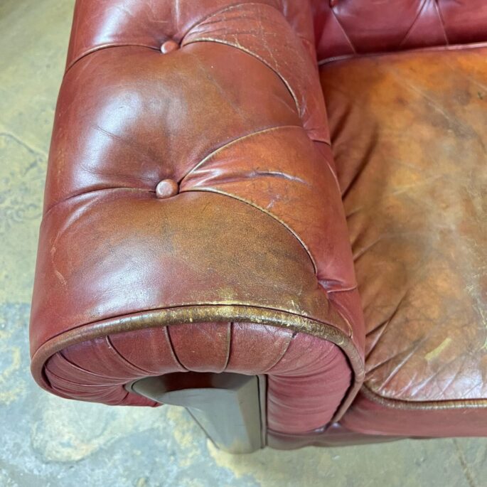 Chesterfield stila ādas atpūtas krēsls