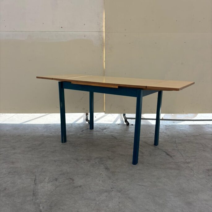 Izvelkams ēdamgalds (prece uz pasūtījumu)