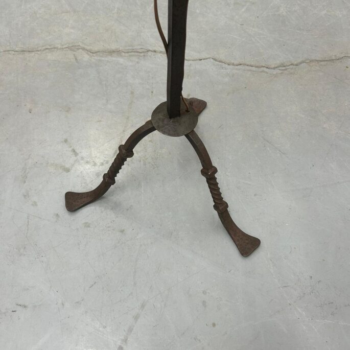 Stāvlampa (prece uz pasūtījumu)