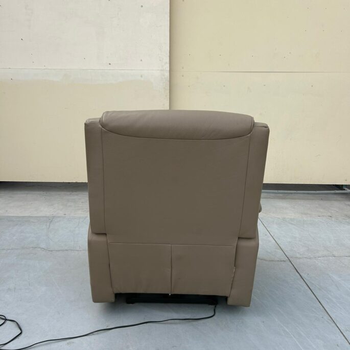 Ādas relax atpūtas krēsls (elektronisks) (prece uz pasūtījumu)