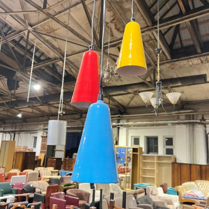 Griestu lampa ar keramikas kupoliem