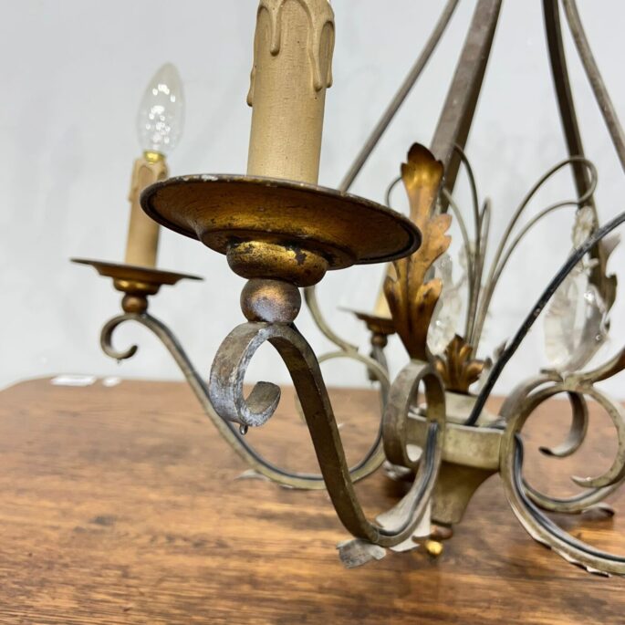 Metāla griestu lampa