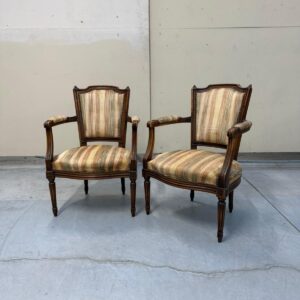 Atpūtas krēsls koka rāmī (prece uz pasūtījumu)