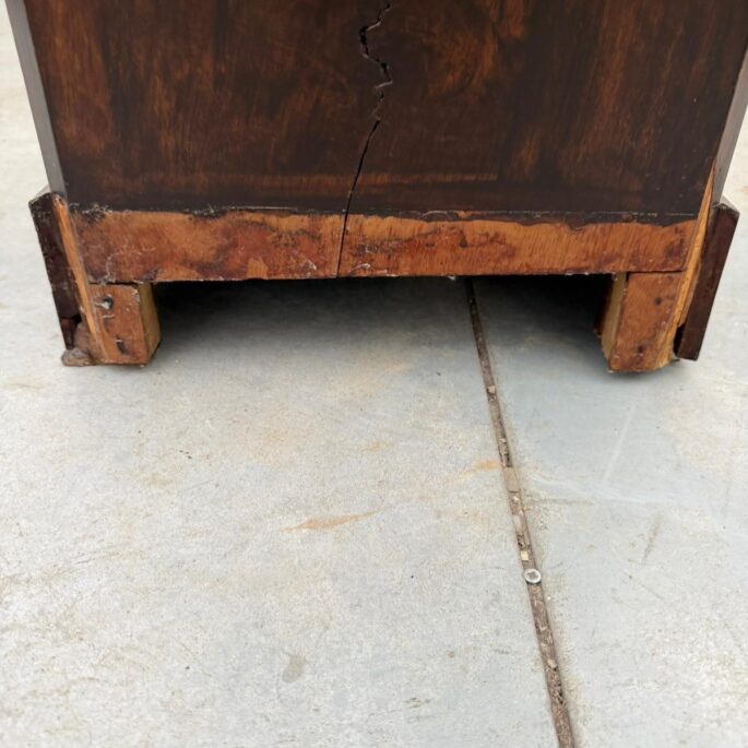 Skapītis ar marmora virsmu (prece uz pasūtījumu)