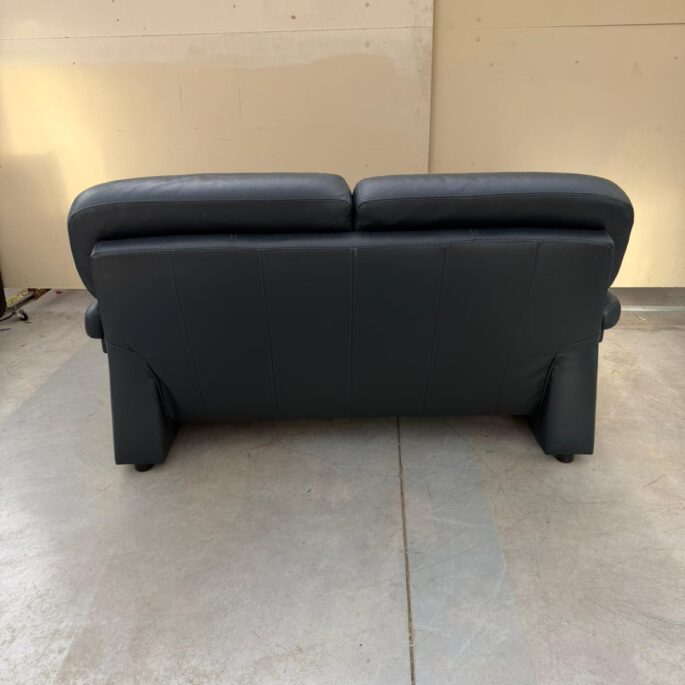 Ādas dīvāns (prece uz pasūtījumu)