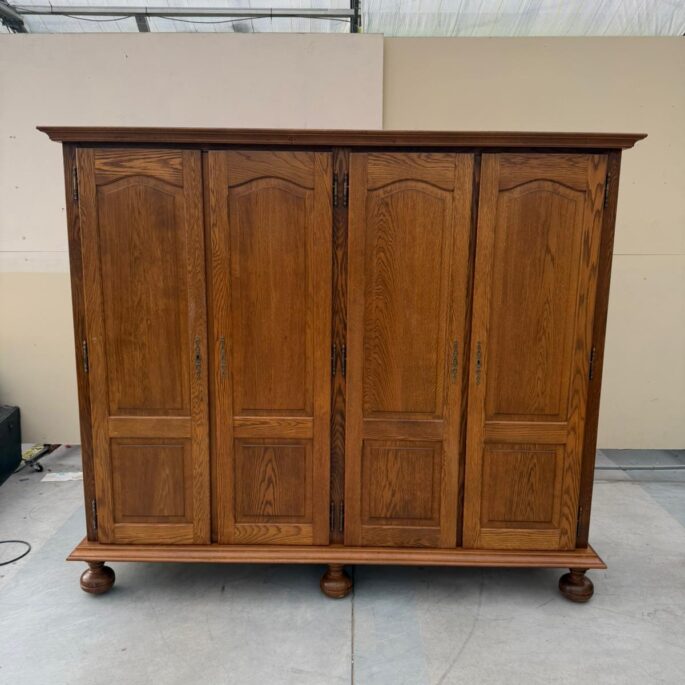 Ozolkoka drēbju skapis (prece uz pasūtījumu)