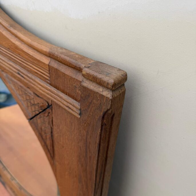 Jūgendstila spogulis ozolkoka rāmī (prece uz pasūtījumu)