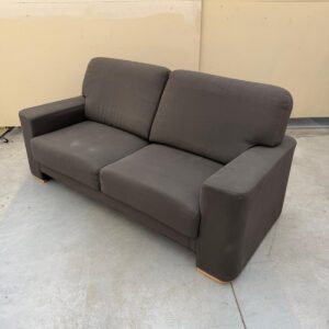 Pelēks auduma dīvāns (prece uz pasūtījumu)