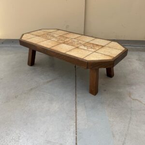 Žurnālgalds ar flīžu virsmu (prece uz pasūtījumu)