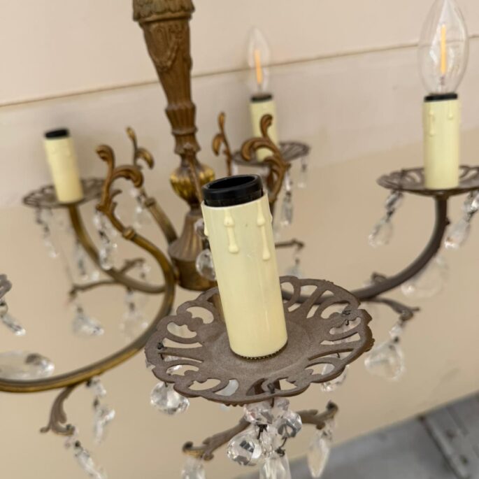 Franču stila lustra ar kristāliem (prece uz pasūtījumu)