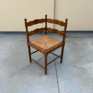 Koka krēsls ar pītu sēdvirsmu (prece uz pasūtījumu)