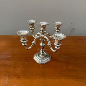 Metāla svečturis (prece uz pasūtījumu)