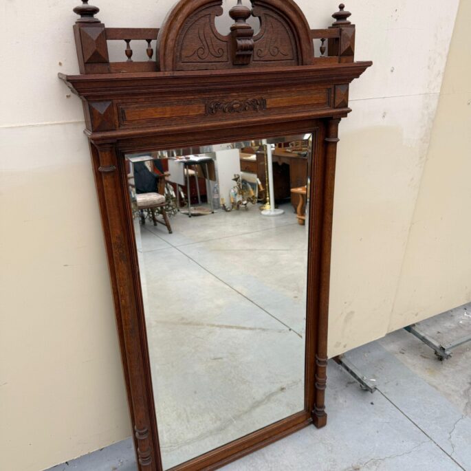 Spogulis ozolkoka rāmī (prece uz pasūtījumu)