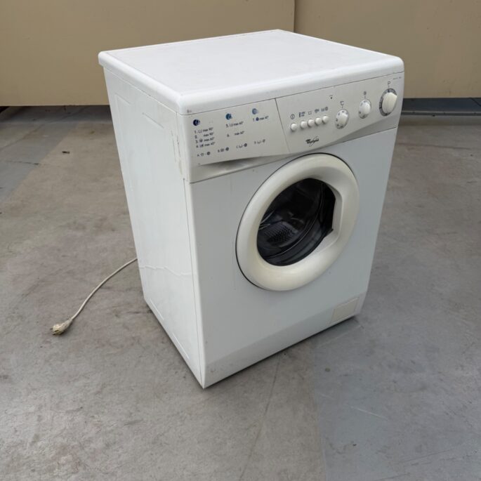 Lietota Whirlpool veļas mašīna (Prece uz pasūtījumu)