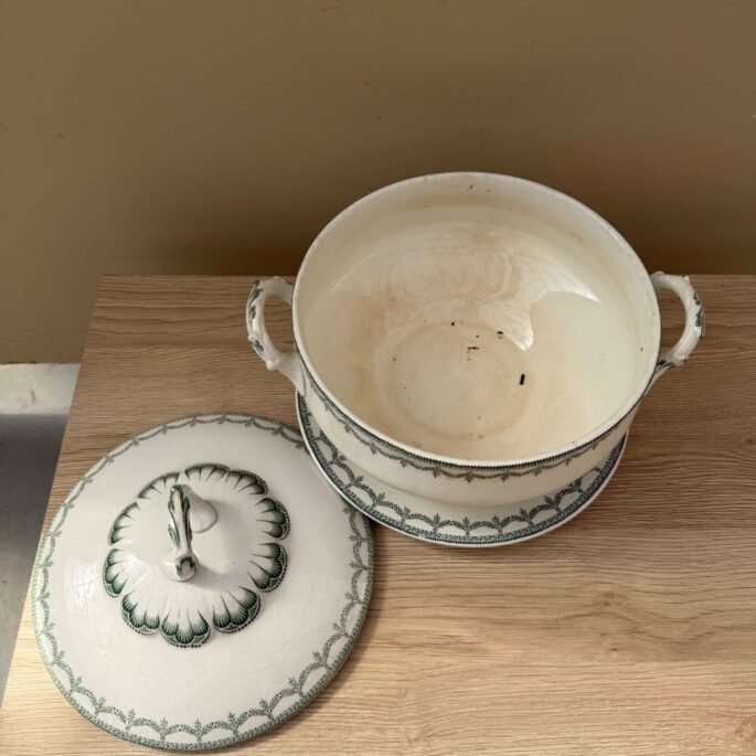 Antīka porcelāna zupas terīne ar apakštasi (Prece uz pasūtījumu)