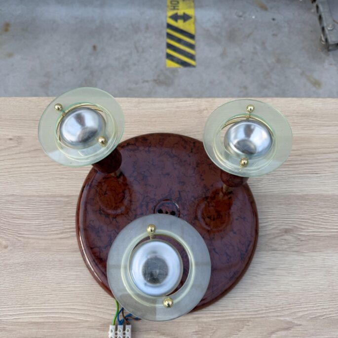 Trīs lampu griestu apgaismojums (Prece uz pasūtījumu)