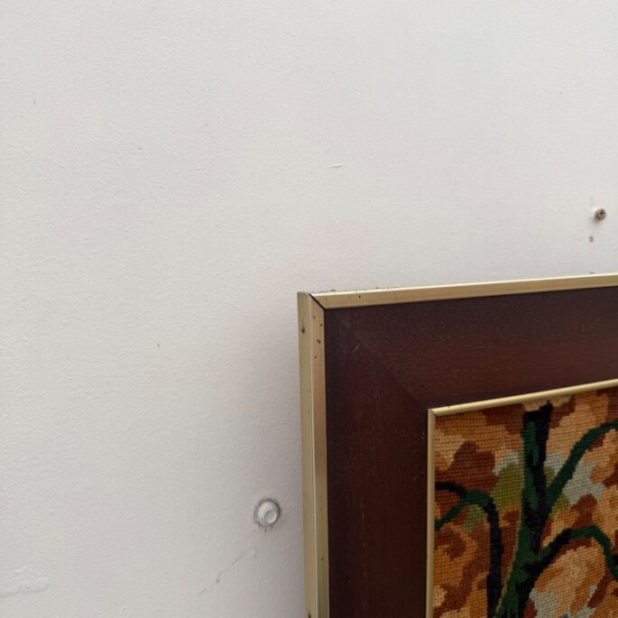Antīka stila tapestrijas glezna koka rāmī