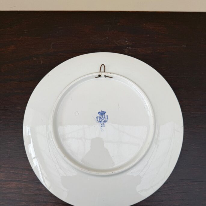 Dekoratīvs porcelāna šķīvis ar Briges pilsētas skatu (Prece uz pasūtījumu)
