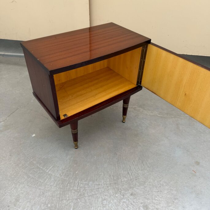 Vintage naktskapītis (Prece uz pasūtījumu)