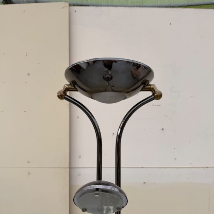 Metāla stāvlampa ar dubulto apgaismojumu (Prece uz pasūtījumu)