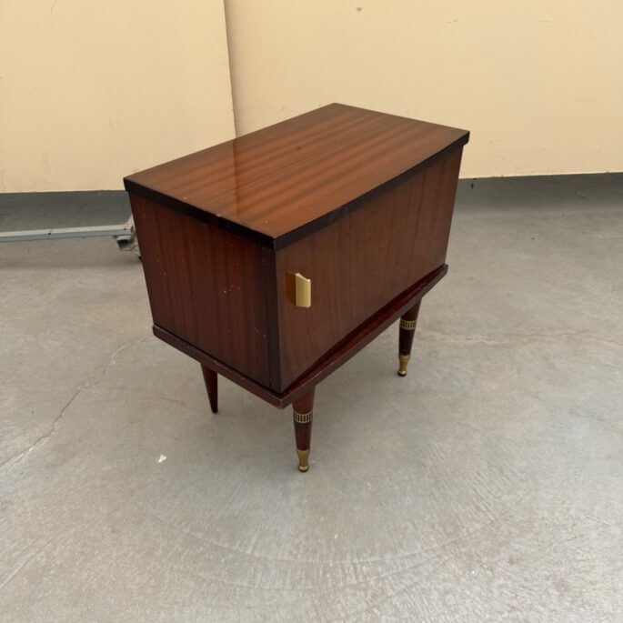 Vintage naktskapītis (Prece uz pasūtījumu)