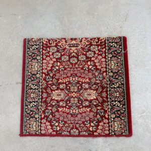 Sarkans paklājs (56 x 61 cm)