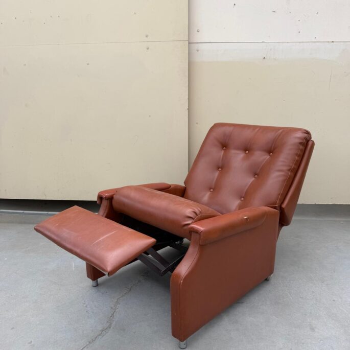 Atpūtas krēsls ar relax funkciju - mehānisks (prece uz pasūtījumu)