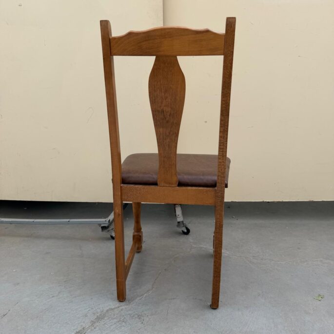 Koka krēsls (prece uz pasūtījumu)