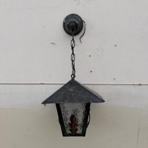Metāla griestu lampa ar stiklojumu (prece uz pasūtījumu)