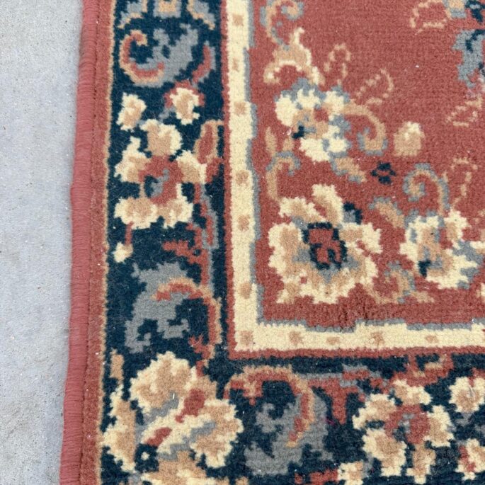 Paklājs ar ornamentiem (60 x 120 cm)