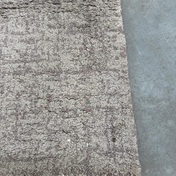 Pelēks paklājs (66 x 130 cm)