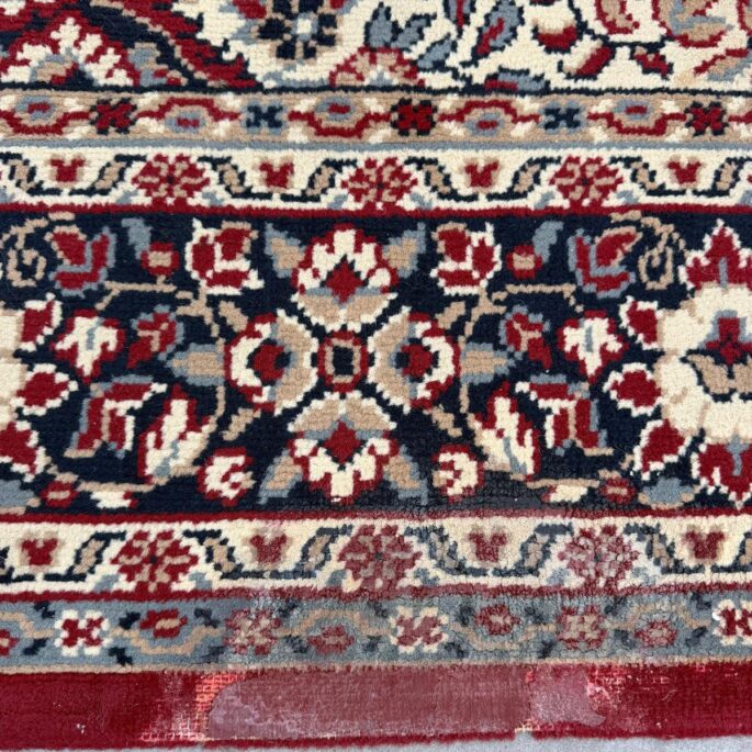 Paklājs ar ornamentiem (190 x 288 cm)
