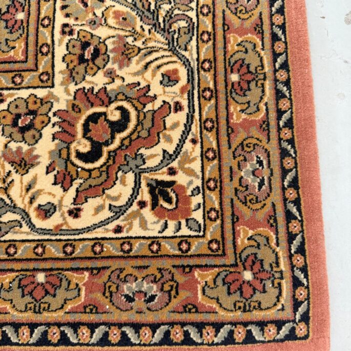 Paklājs ar ornamentiem (200 x 294 cm)