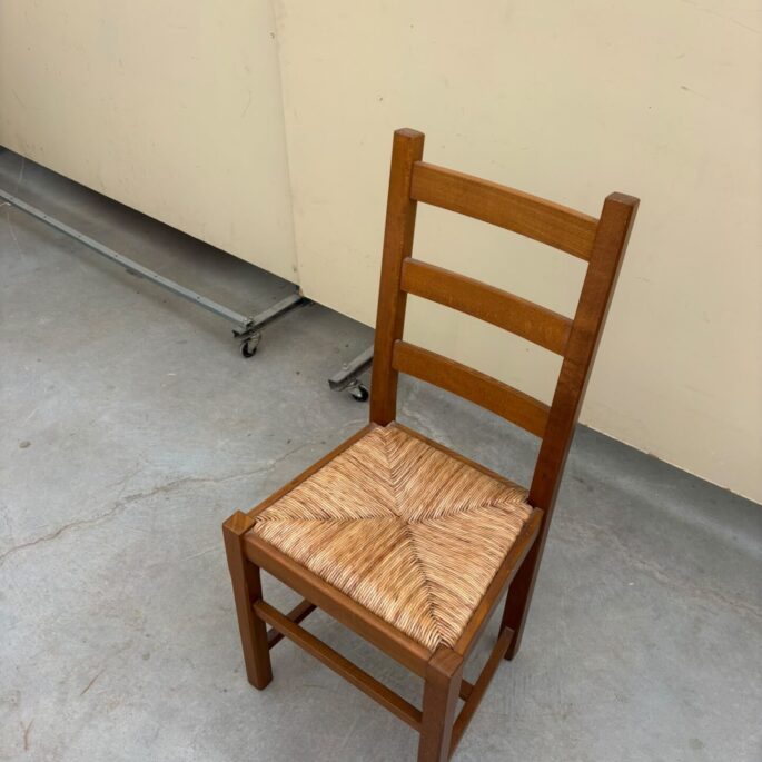 Koka krēsls (pieejami 3 gab.)