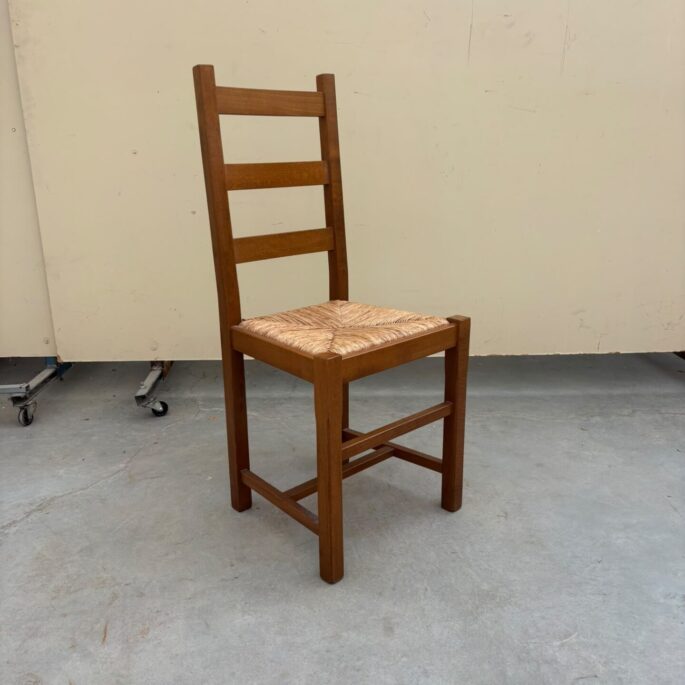 Koka krēsls (pieejami 3 gab.)