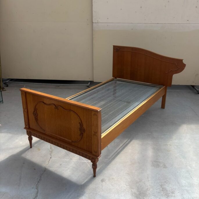 Vienguļamā gulta ar redelēm (90 x 200)