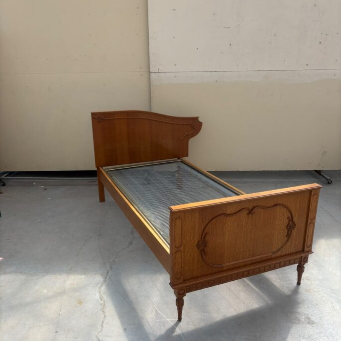 Vienguļamā gulta ar redelēm (90 x 200)