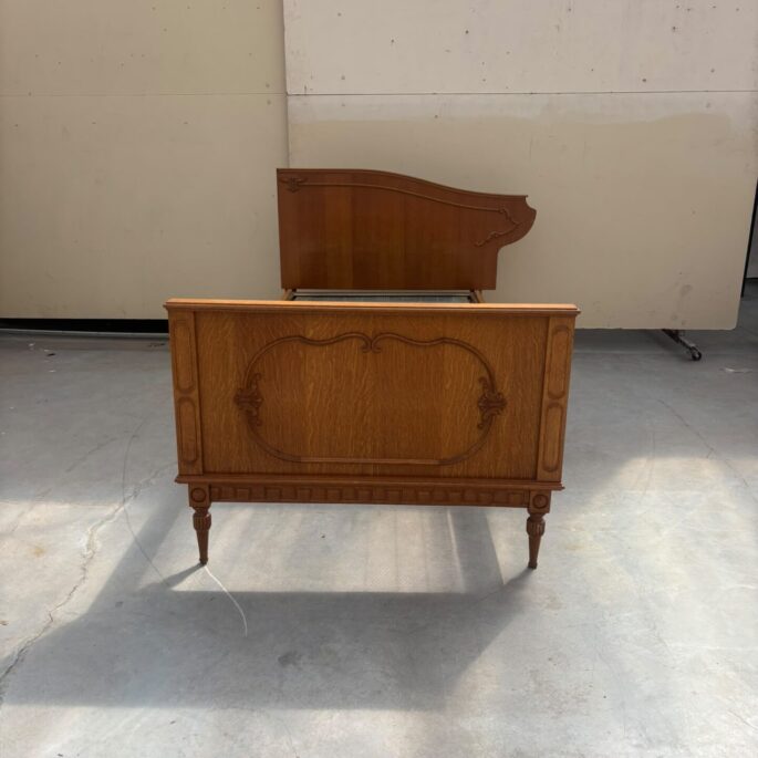 Vienguļamā gulta ar redelēm (90 x 200)