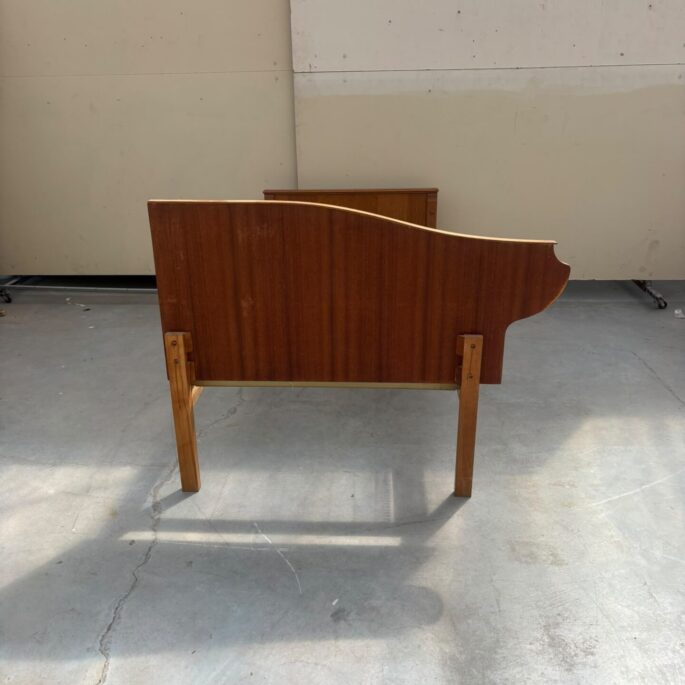 Vienguļamā gulta ar redelēm (90 x 200)