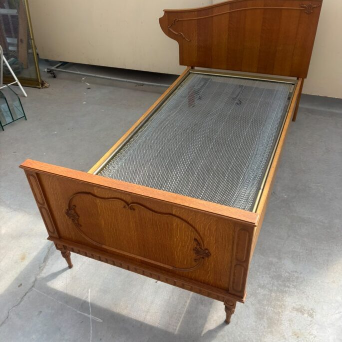 Vienguļamā gulta ar redelēm (90 x 200)
