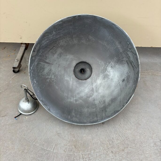 Metāla lampa (prece uz pasūtījumu)